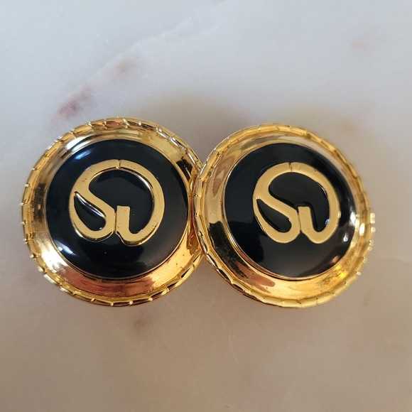 ST. JOHN LOT- Earrings, Brooch & Key Chain! - Picture 8 of 13